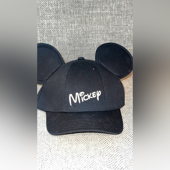 DISNEY Black Mickey Mouse Ears Hat Cap Adult SnapBack Adjustable - Picture 1 of 3